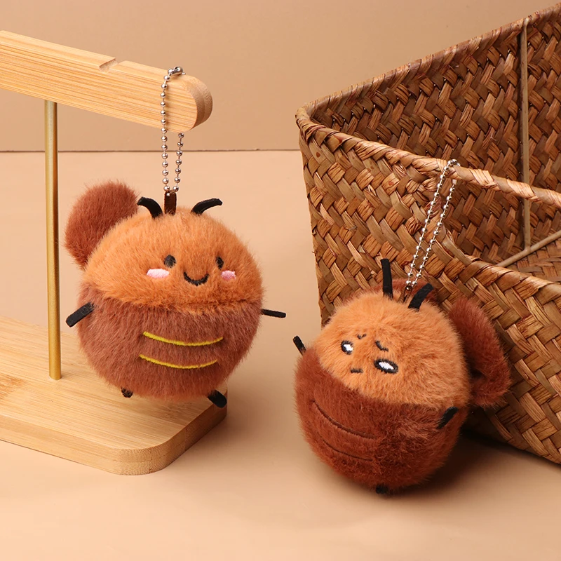 Unique Stuffed Cockroach Keychain; Cartoon Animal Doll Keyring; Cute Backpack Pendant; Car Key Organizer; Ideal Pair Gifts.