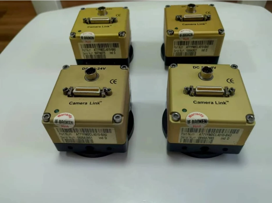 

4pcs AT71YM2CL4010-BA0,Disassembled product, old product, normal power on test function