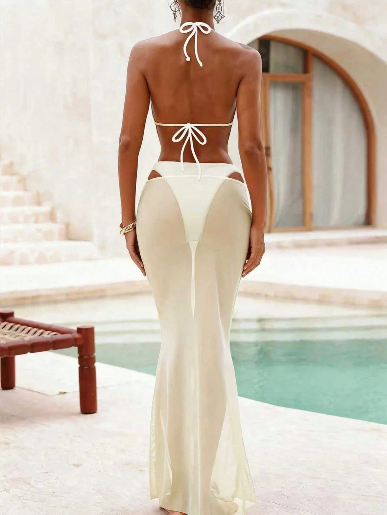 

Комплект бикини коричневого цвета с тонкими бретелями и высокой талией, с прозрачной макси-юбкой, курортный купальник