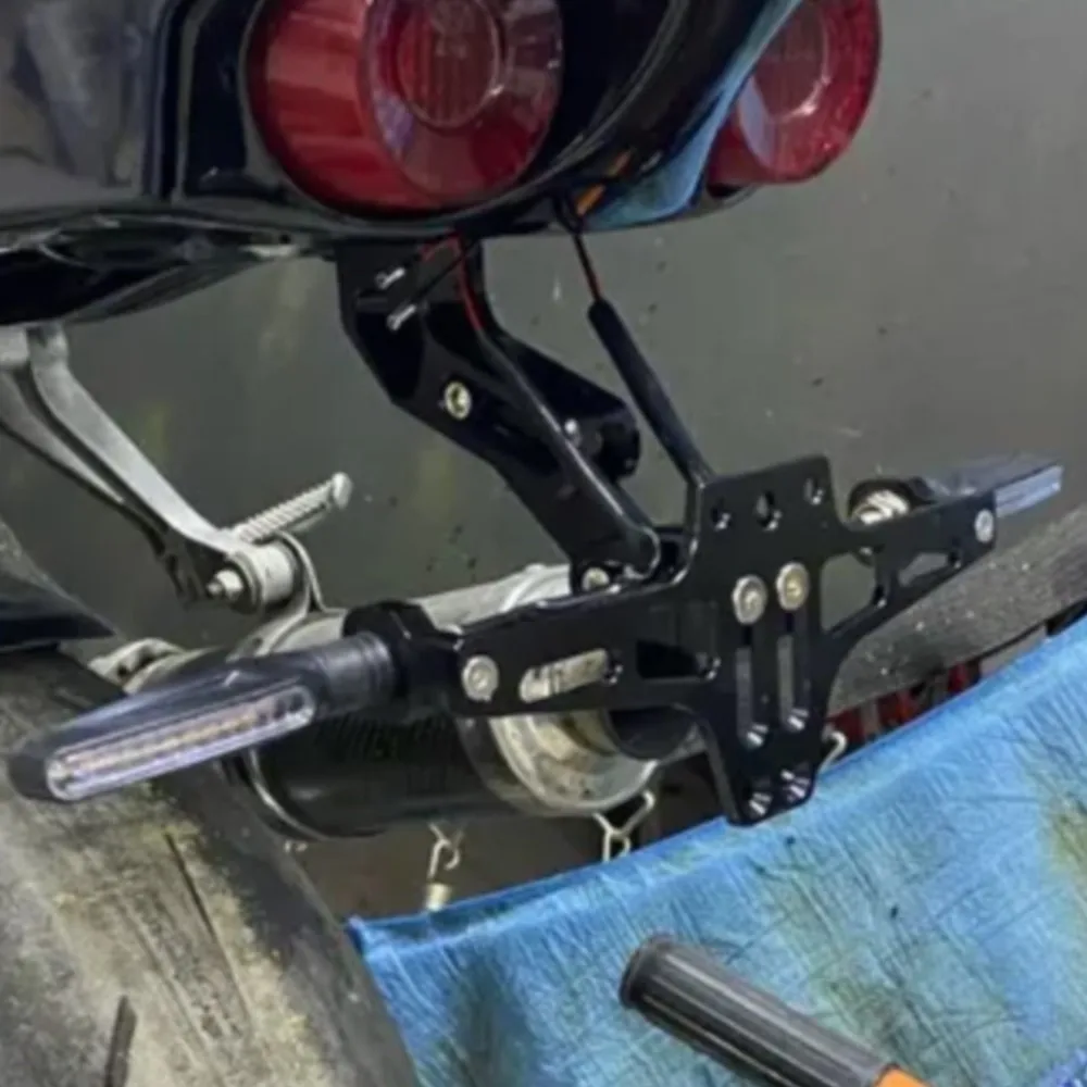 

For Suzuki SV 650/650X SV650 SV650X Gladius SFV 650 SFV650 SV650S License Plate Holder Bracket Tail Tidy Fender Eliminator Kit