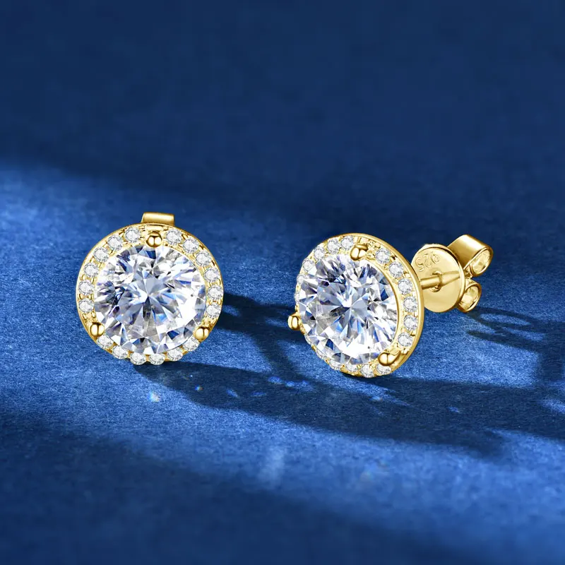 Thumbnail 3 - #58 Best Moissanite Earrings to Buy In 2026