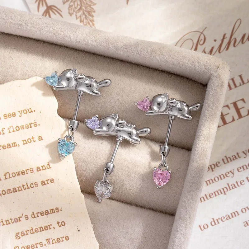 1 pieza, diseño de moda, dulce y lindo, circonita con incrustaciones en forma de corazón, rueda de oreja de gato, accesorio para Piercing de cartílago de oreja del diablo