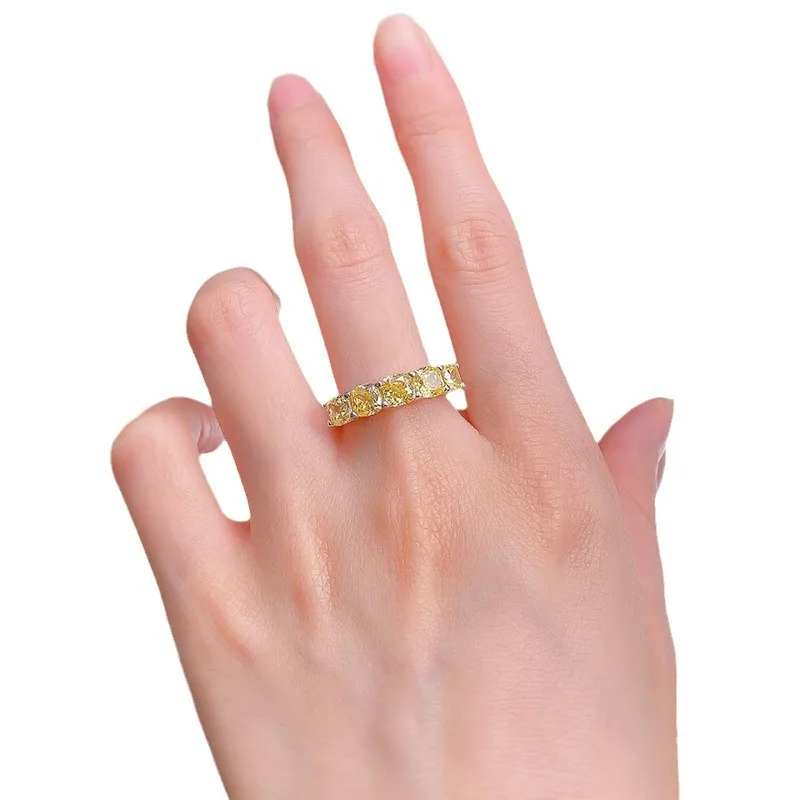 Jewelry S925 Silver New Product 5 * 5mm Fat Square Yellow Diamond Five Stone Ring for Women in Europe and America