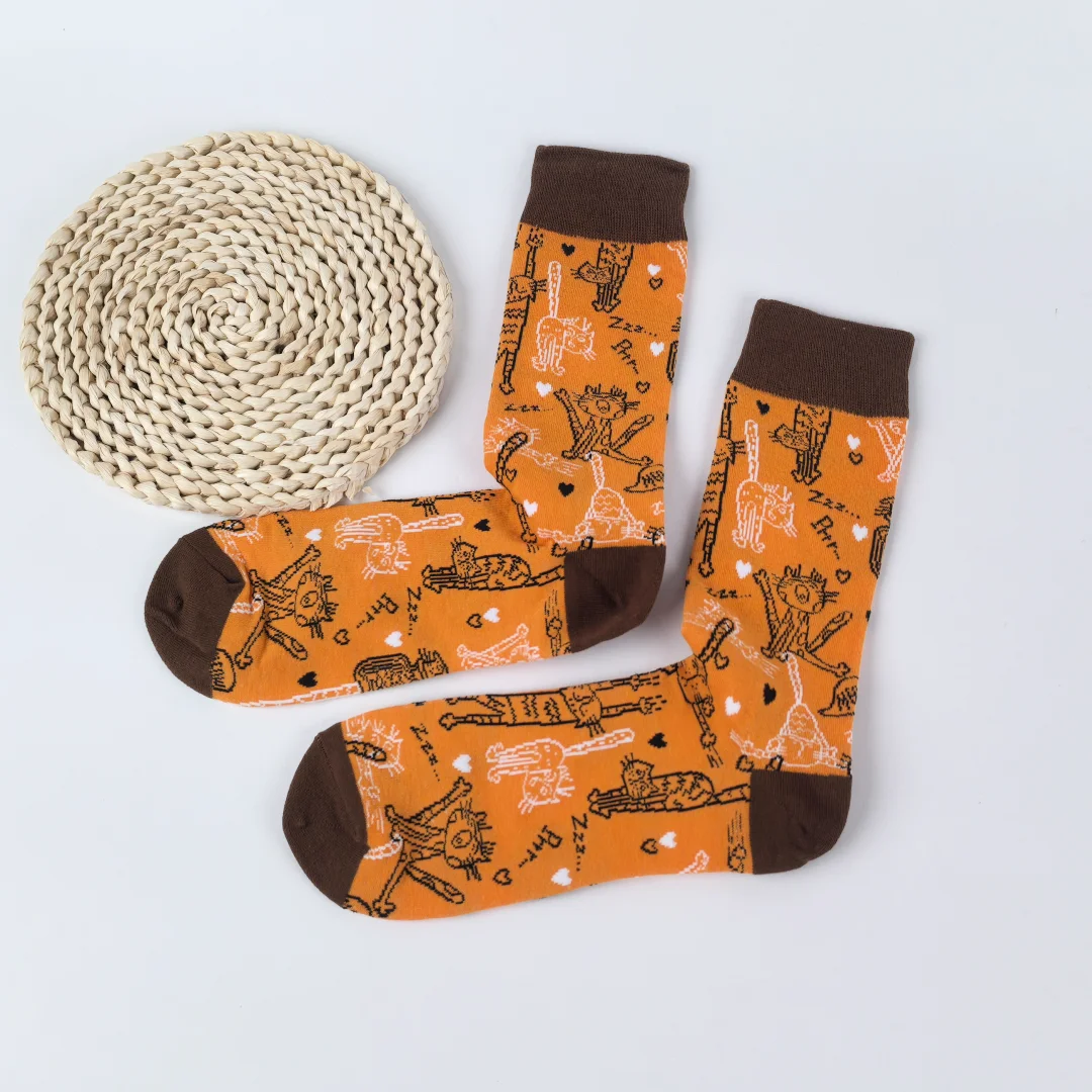 ถุงเท้าฟิตเนสลายแมวน่ารักและแปลกใหม่ 1 คู่ ถุงเท้าผู้ชายแฟชั่นทันสมัยระดับกลางน่อง