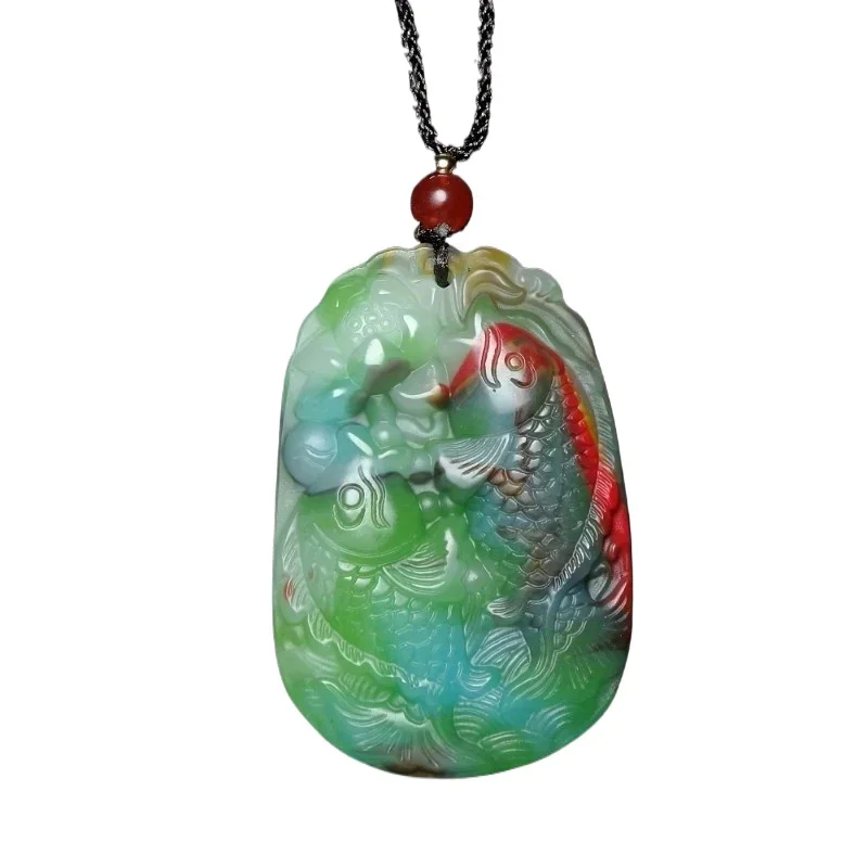 The new green pendant sweater chain is simple and generous, the same for men and women.