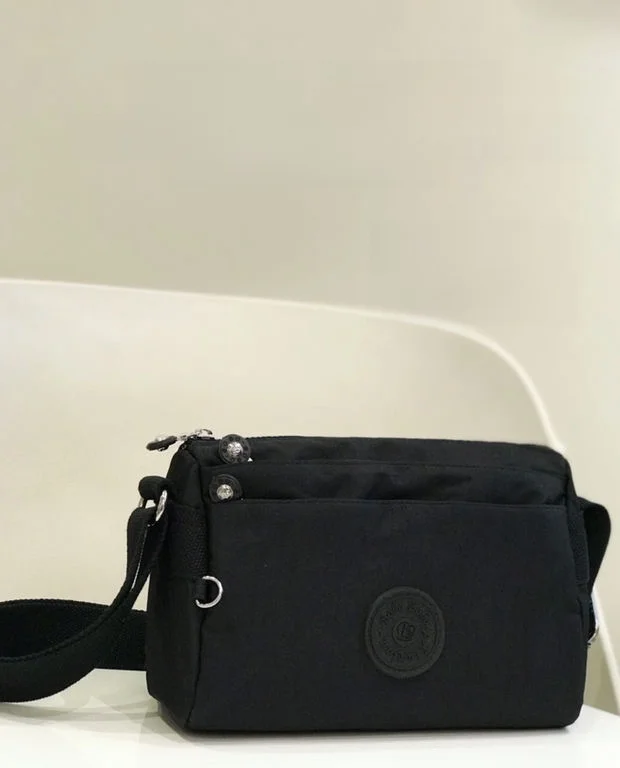 

Waterproof Oxford Cloth Crossbody Bag Multi-Zipper Ladies Shoulder Bag Travel Small Bag Fashionable Versatile Commuter Bag