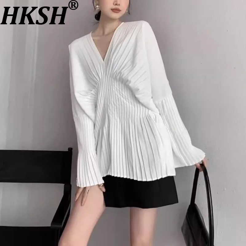 

HKSH 2026 Spring Summer New Women Shirt V-Neck Flared Sleeve Pleated Waist Cinching Slimming Solid Color Elegant Ins Top HK17124