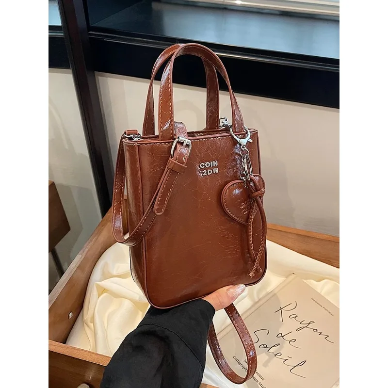 

Faionable Silver Buet Bag Women's Crossbody Handbag Chic Sensation Autumn Winter New Sle Handbag Soft PU Leather Small ...