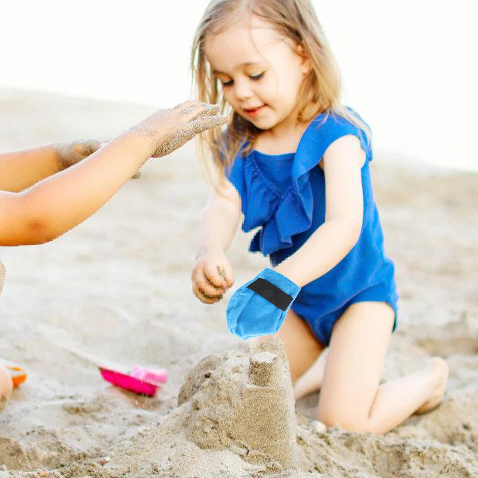 

Sand Remover Brush 13x11cm Beach Cleaner Bag Mitts Sand Removal Portable Kids Camping Vacation Essentials Beach Gear