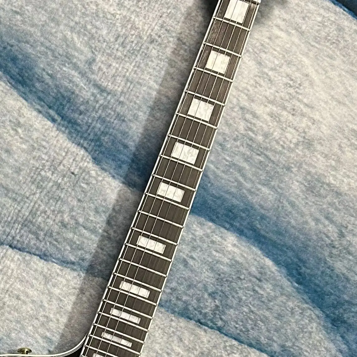 Hot Sale Black Electric Guitars Mahogany Body Rosewood Fretboard view 4
