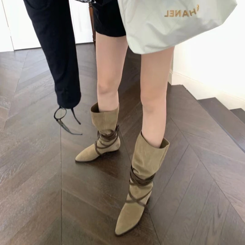 

2024 New Trend Fad Shoes WomenSuede Pointed Toe High Boots Flats Knee High Women Shoes Designer Winter Chelsea Boots