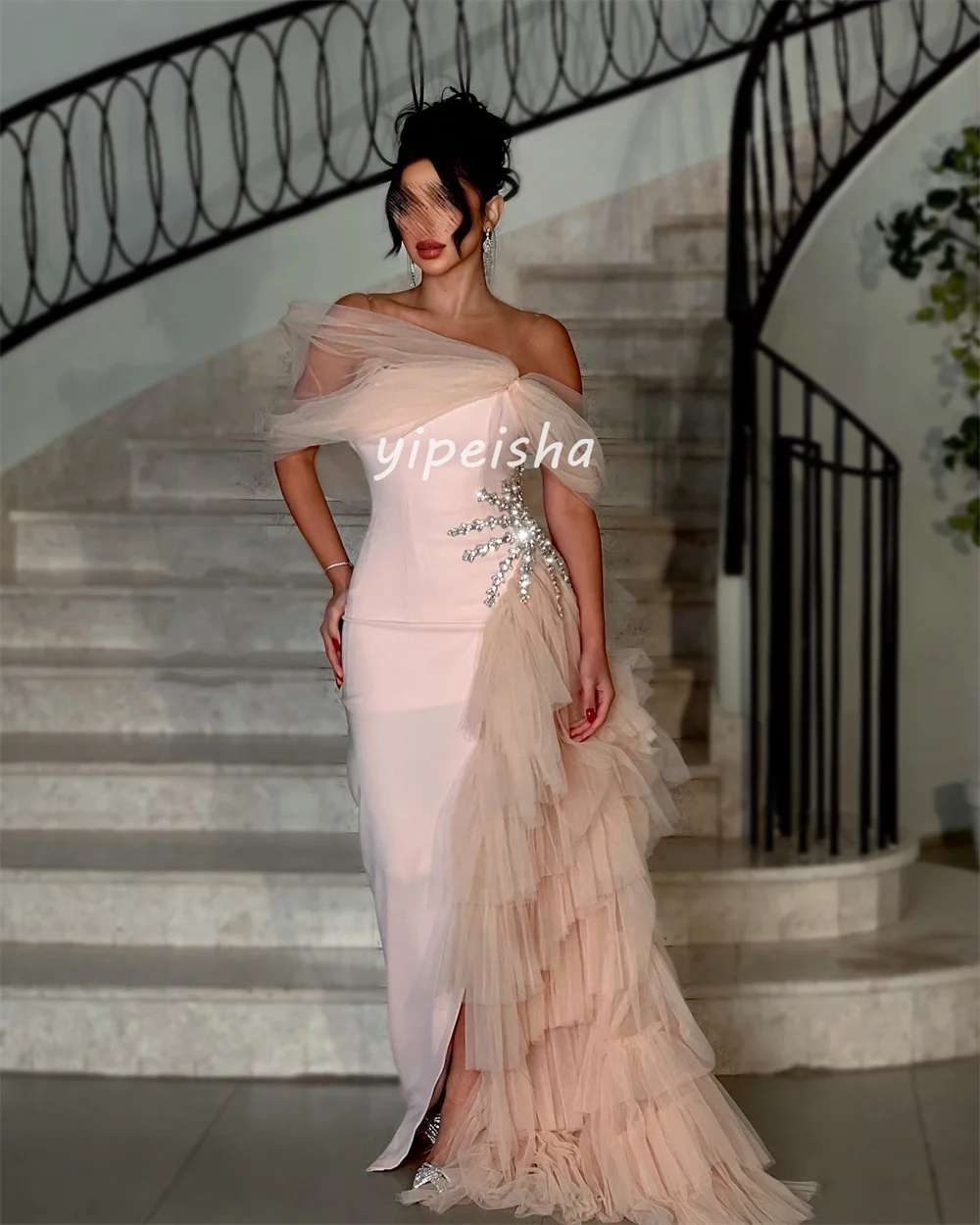 Customized Modern Style Fashion Tulle Rhinestone Tiered Column Off-the-shoulder Long Dresses Bespoke Occasion Dresses Matching