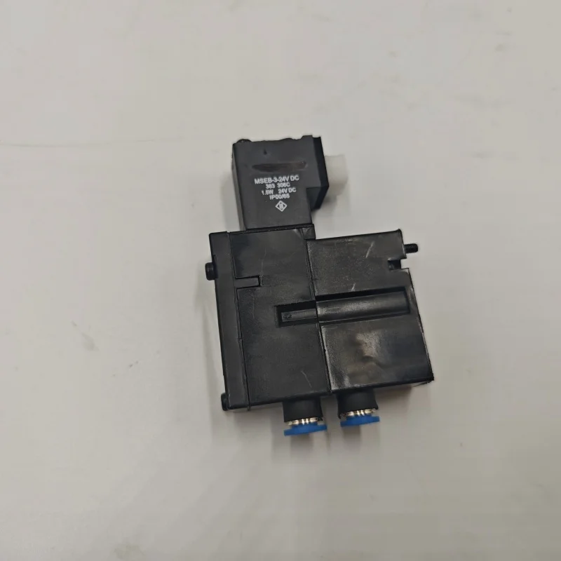 3 Pieces High Quality  Valve M2.184.1111/05, MEBH-4/2-QS-4-SA