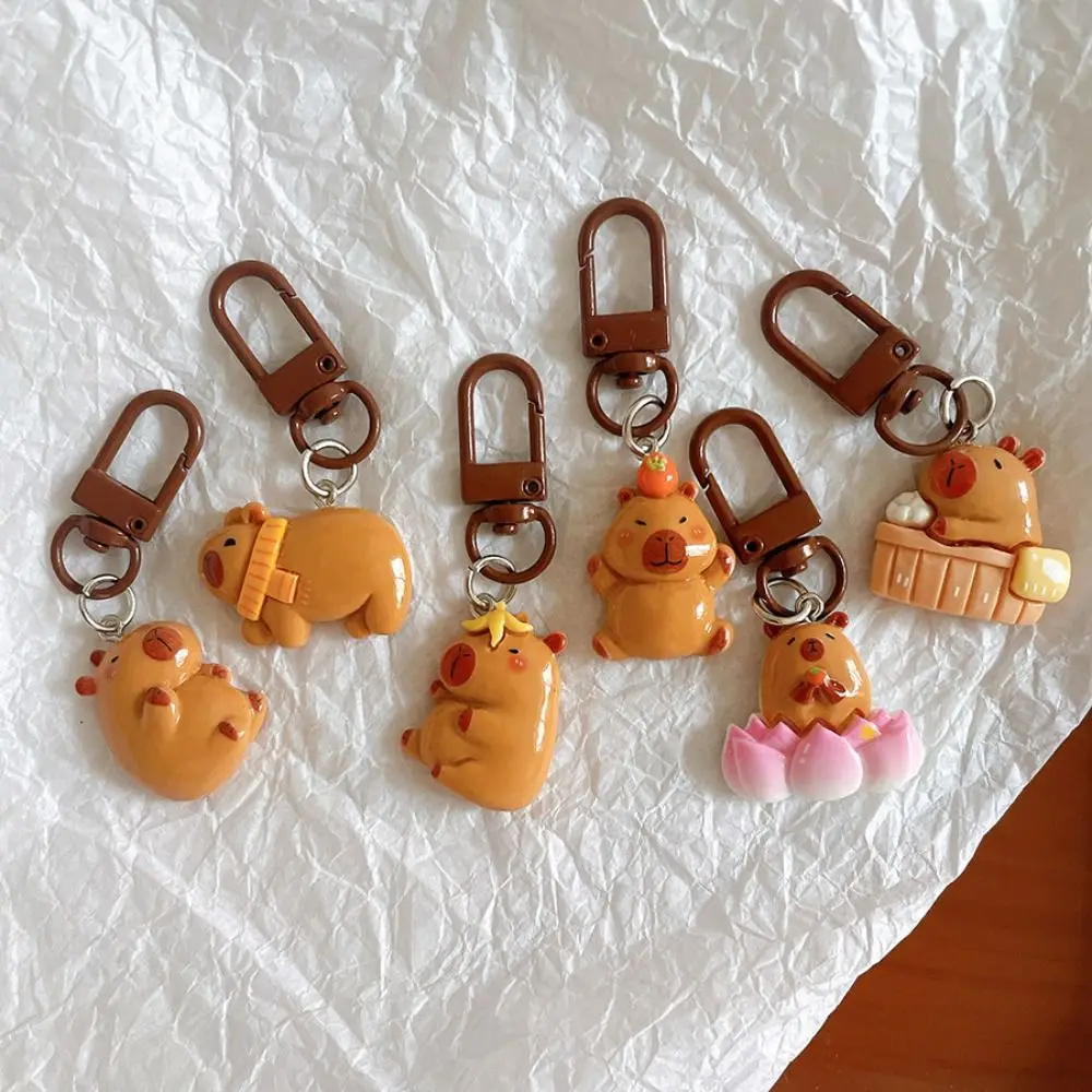 Kawaii Animal Capybara Keychain Resin Bath Capibara Bag Hanging Funny Keyring Kapibara Pendant Car Key Pendant