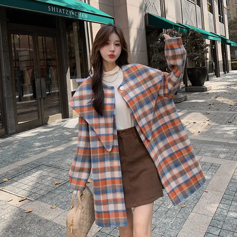 

2024 Autumn/Winter New Retro plaid Big Shawl Woolen Coat for Women, French Loose Commuter Woolen Coat