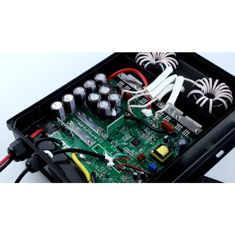 CE Rohs FCC Certified 2700W Adjustable MPPT Solar Charge Controller 12/24/36/48V 99% LCD Display 50A/60A Smart Buck Type