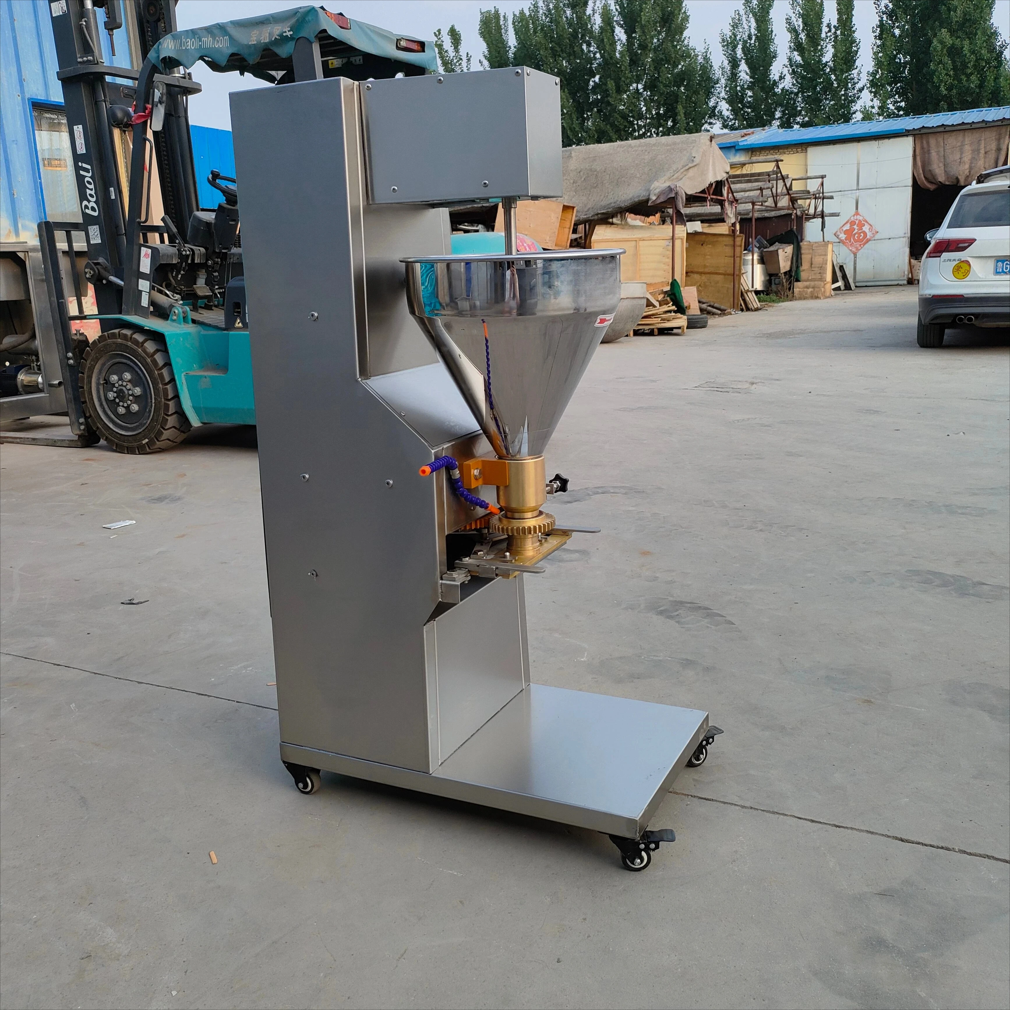 High Output Professional Full-Automatic Meatball Maker Machine for Croquettes Fishball Beef Ball Versatile Meat Forming Machine