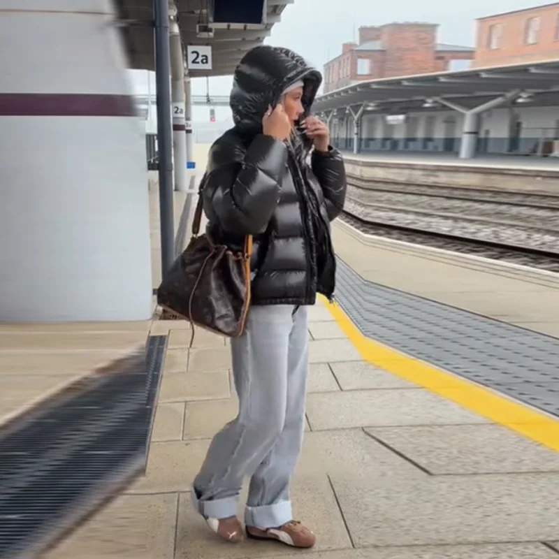 

Classic Chic Cotton Jacket Fashionable Timeless Basic Short Hooded Women Coat Warm Cozy Winter 2025 Autumn Female Streetwear