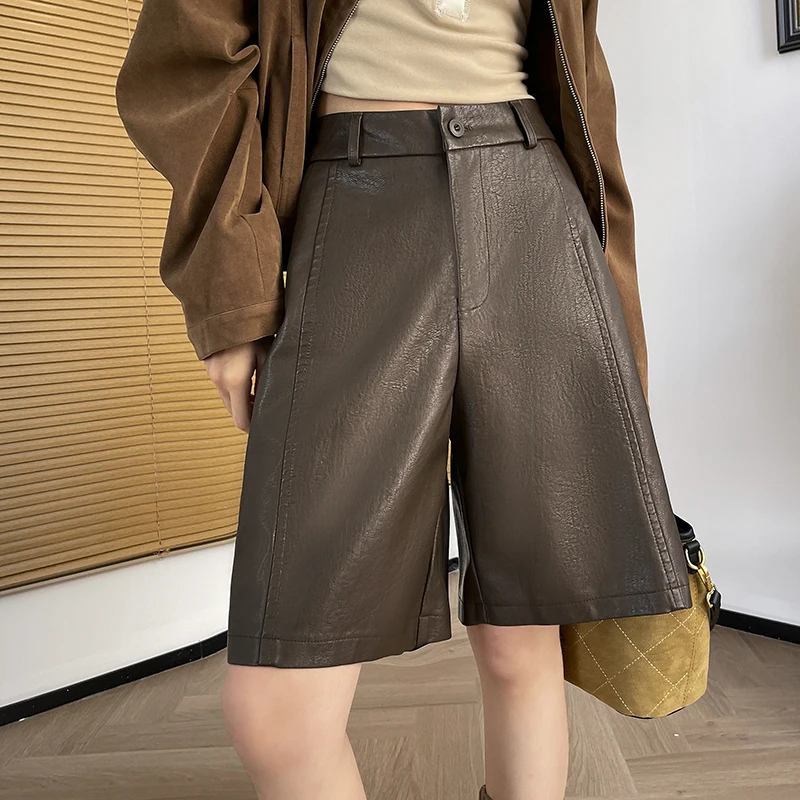 

Шорты до колена из искусственной кожи с высокой талией и широкими штанинами, свободные повседневные женские шорты-бермуды, модные шорты из искусственной кожи, черные кофейные брюки