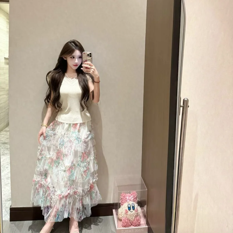 Summer 2025 New Style Heavy Work Lace Splice V-Neck Knitted Short Sleeve Set with Flared Skirt Casual High Waist Polyester Ca...