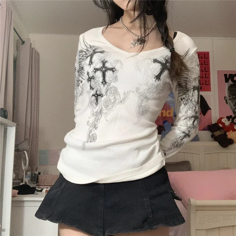 2000s Aesthetic T Shirt Graphic Cross Wings Print Long Sleeve Tops y2k Women Clothes Fairycore Grunge Tee Streetwear