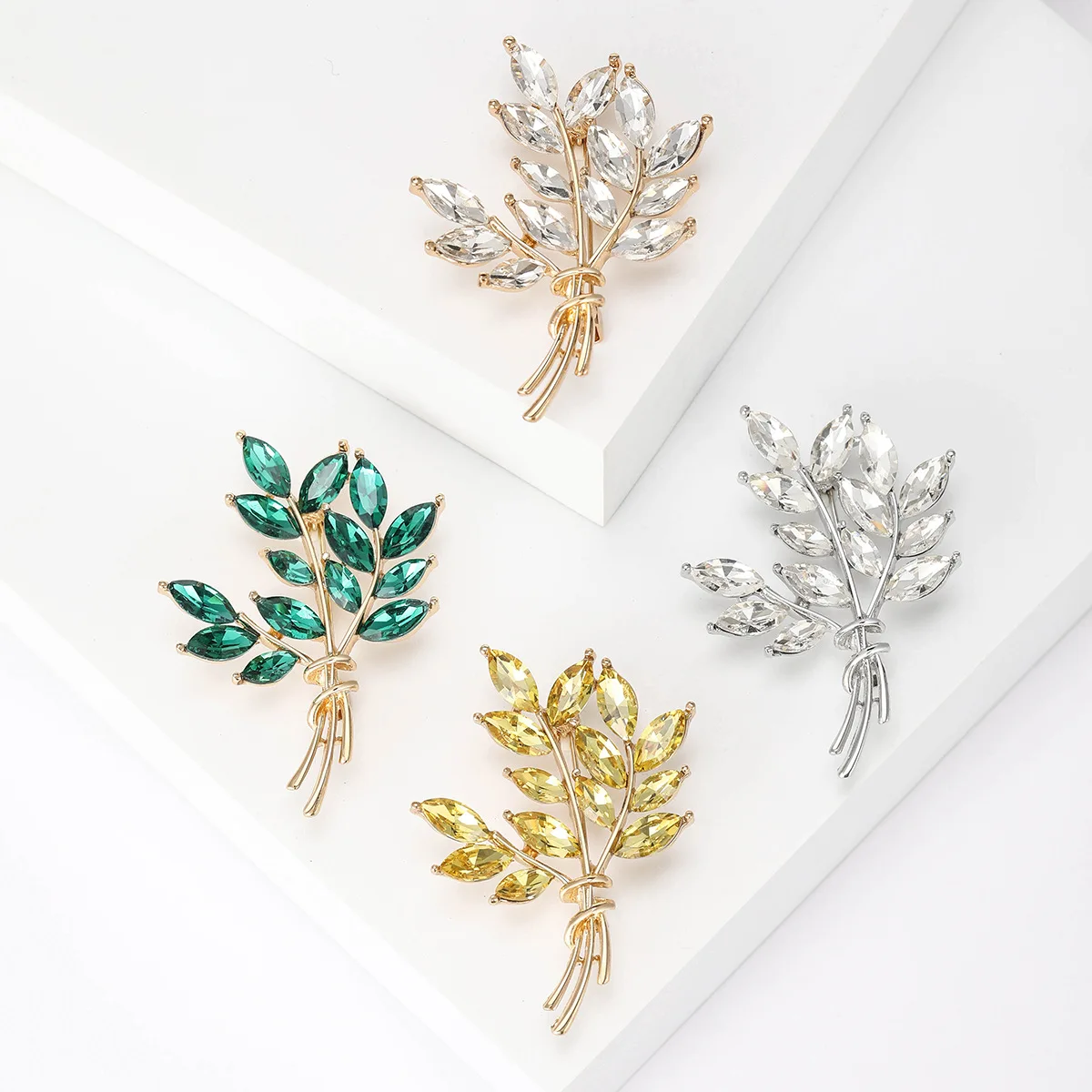 2026 New Hot Selling Creative Crystal Wheat Ear Brooch view 3