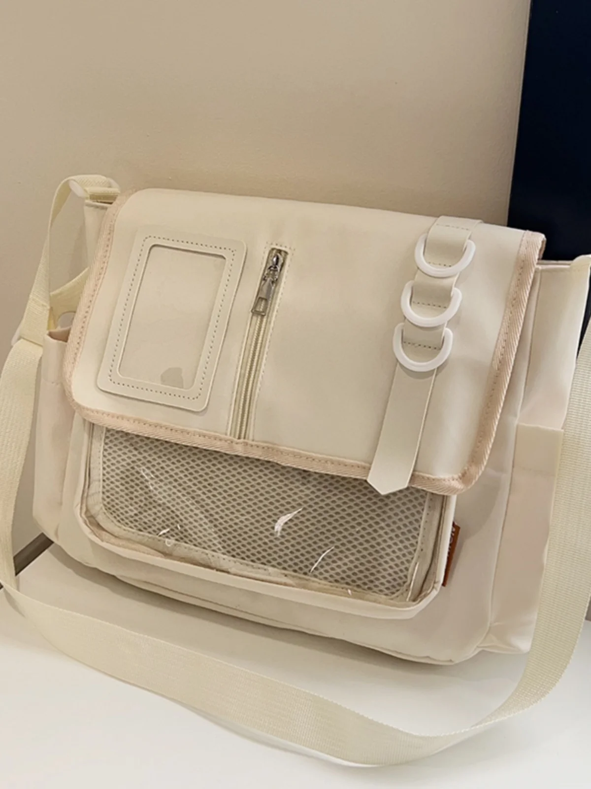 

2025 new women's casual large capacity fashionable versatile commuting trend star chasing doll material shoulder messenger bag