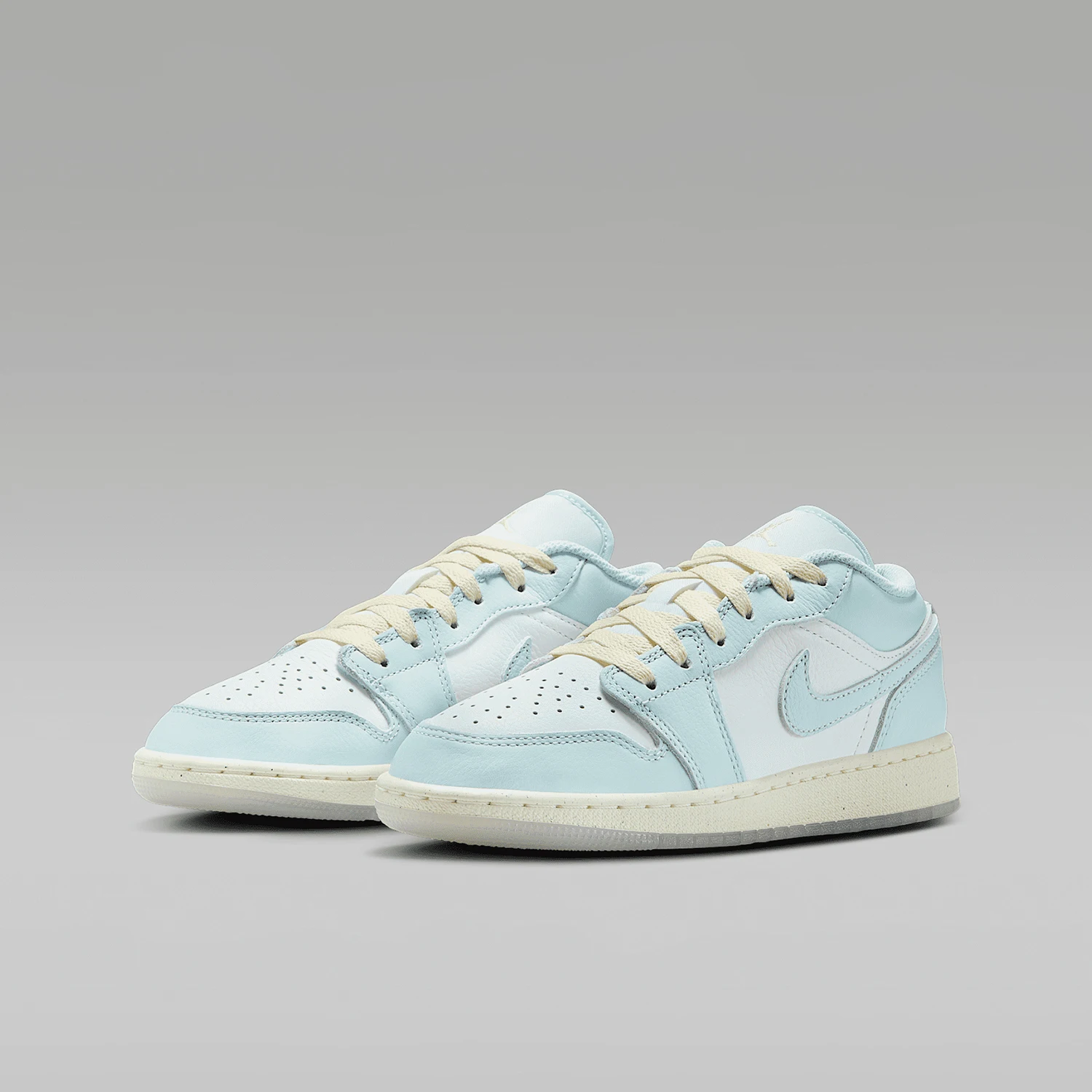 

Nike Authentic Jordan GS Girls' Grade School Minimalist Classic Basketball Shoes HJ5971-400