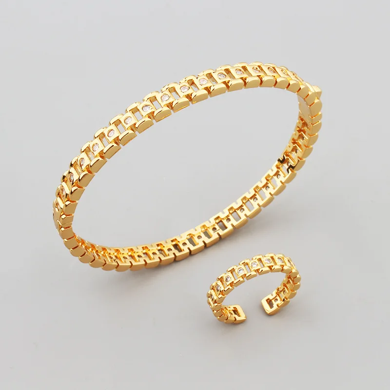 

Korean version simple and fashionable zircon inlaid square chain hollow bracelet small fresh watch chain women's jewelry