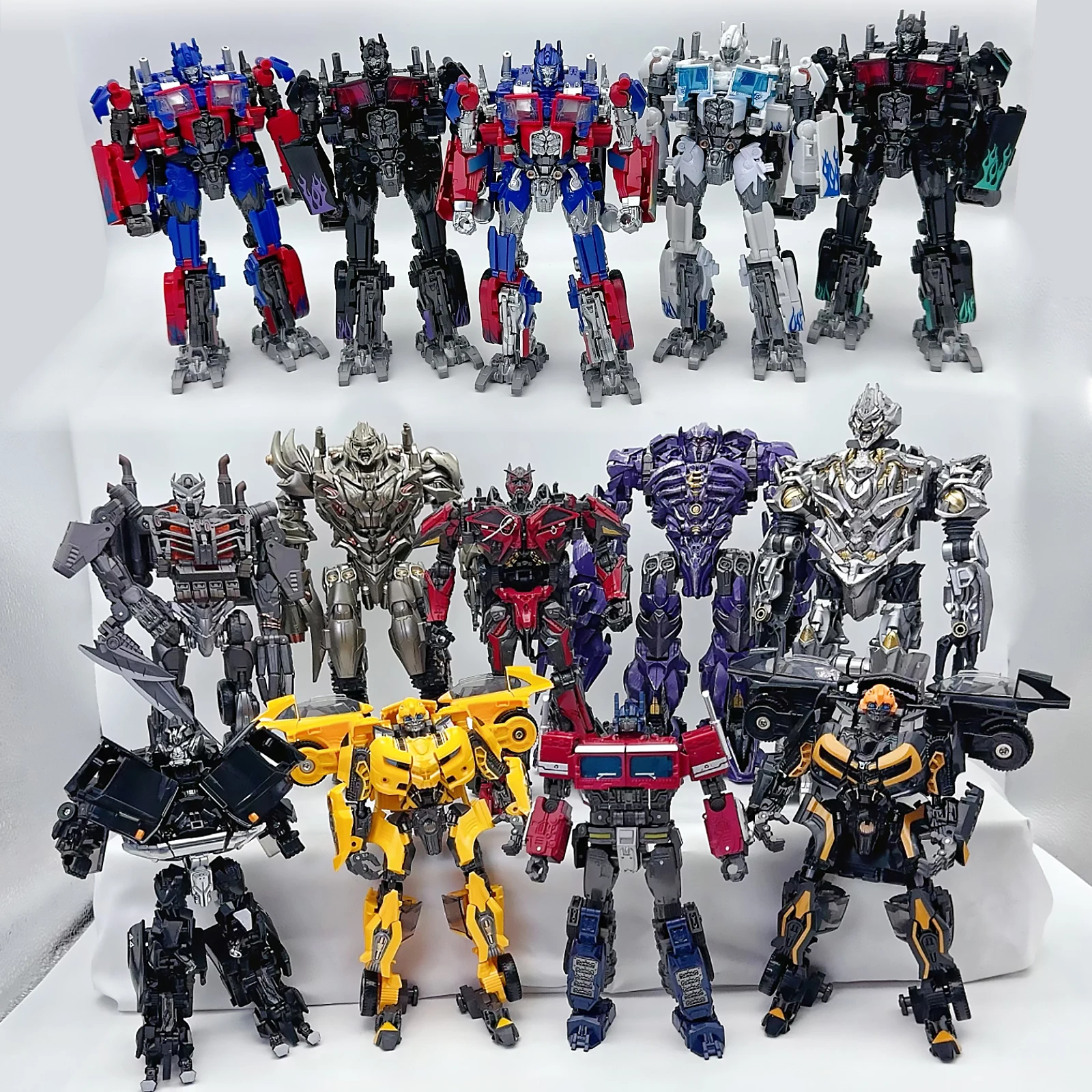 

BAIWEI TW1022 1023 1024 1025 1026 1027 1029 1028 1030 1031 TW-01 Transformation Toy Action Figure Deformation Robot In Stock