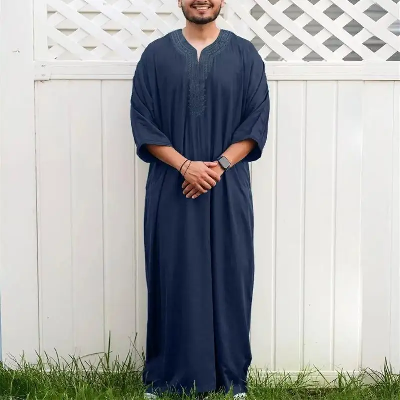 Y3NE Modern Lightweight Middle Sleeve Embroidered Robe for Muslims Men Breathable Fabric Thobe for Summer Gatherings