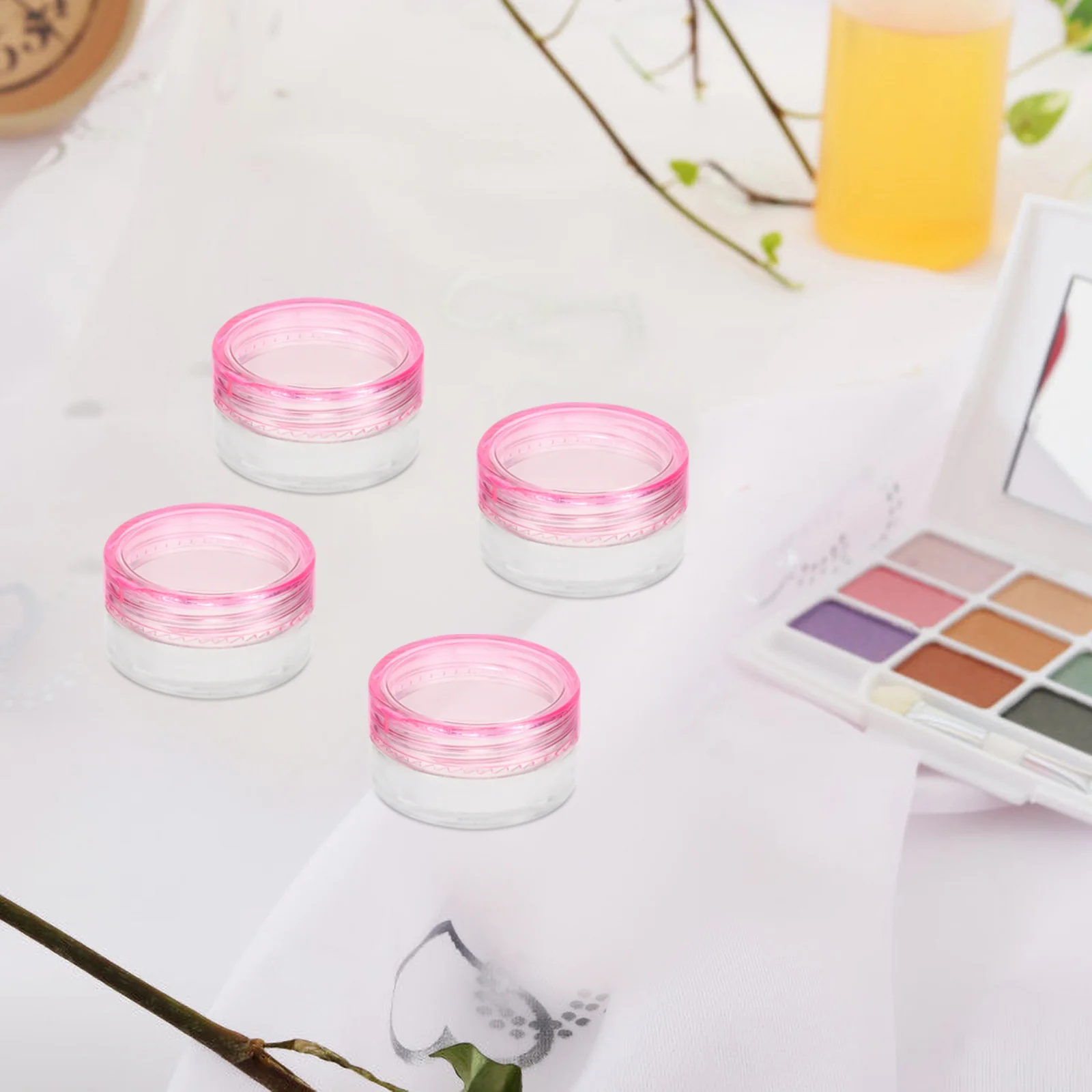 20 قطعة زجاجات كريم صغيرة بلاستيكية حاويات سفر فارغة مانعة للتسرب إعادة الملء للكريمات بلسم المراهم المستحضرات