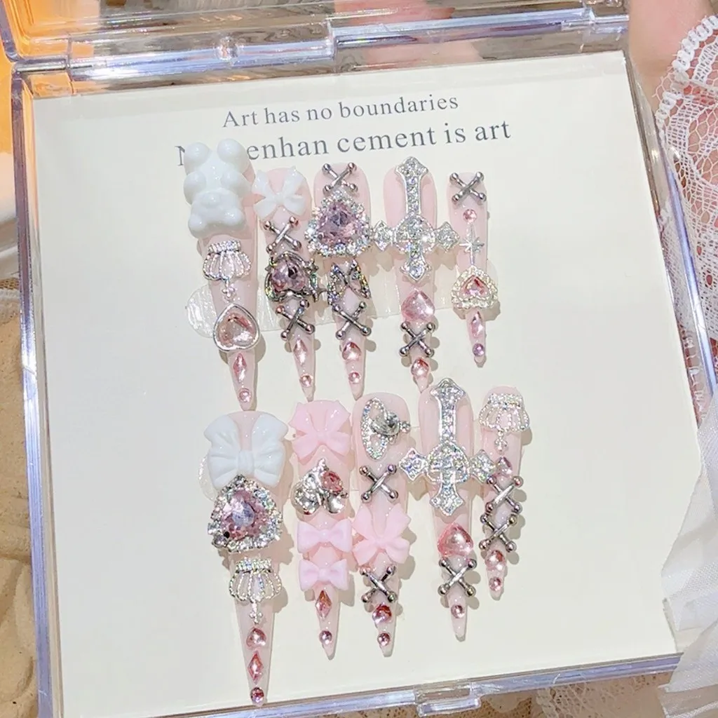 Y2K الوردي جيراي كي لطيف طويل اليدوية اضغط على الأظافر شيبويا جيارو القوس القلب الصليب الماس خنجر الأظافر وهمية تاج مسمار الفن