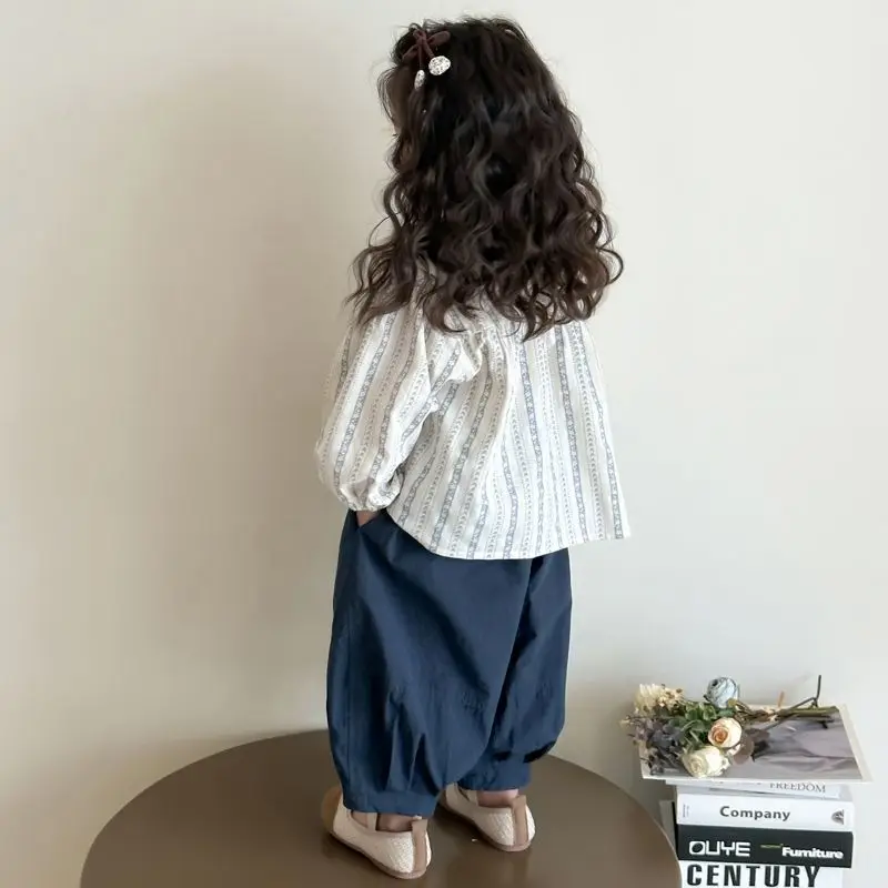 Nowy zestaw dla dziewczynek w stylu koreańskim na rok 2025, modny, codzienny, dwuczęściowy strój dla dzieci i niemowląt na wiosnę i jesień, styl INS.