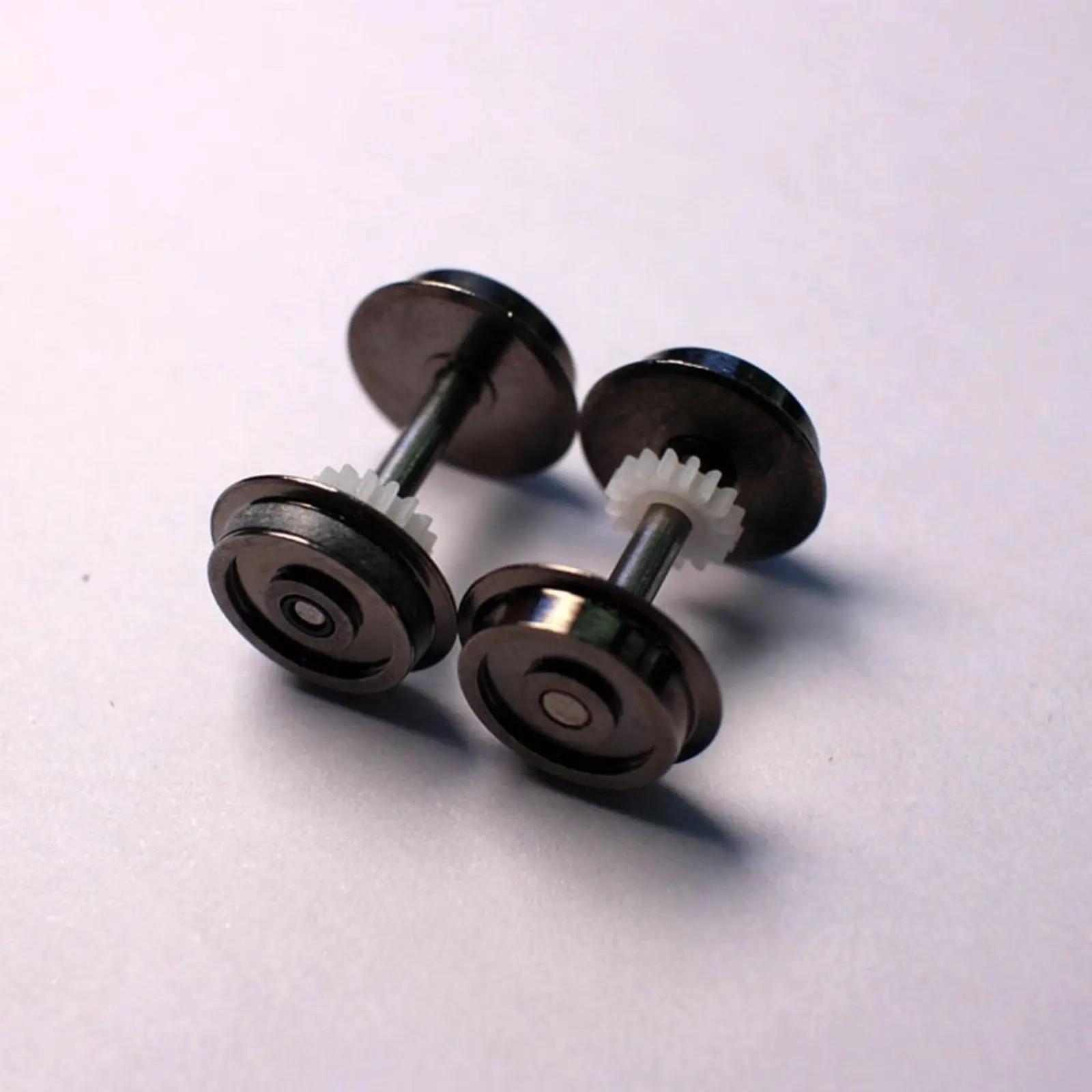 

Metal Model Train Wheel with Gear Wear Resistant 1:87 Model Train Wheel Set HO Scale Metal Wheels Precision Fit NMRA Standard
