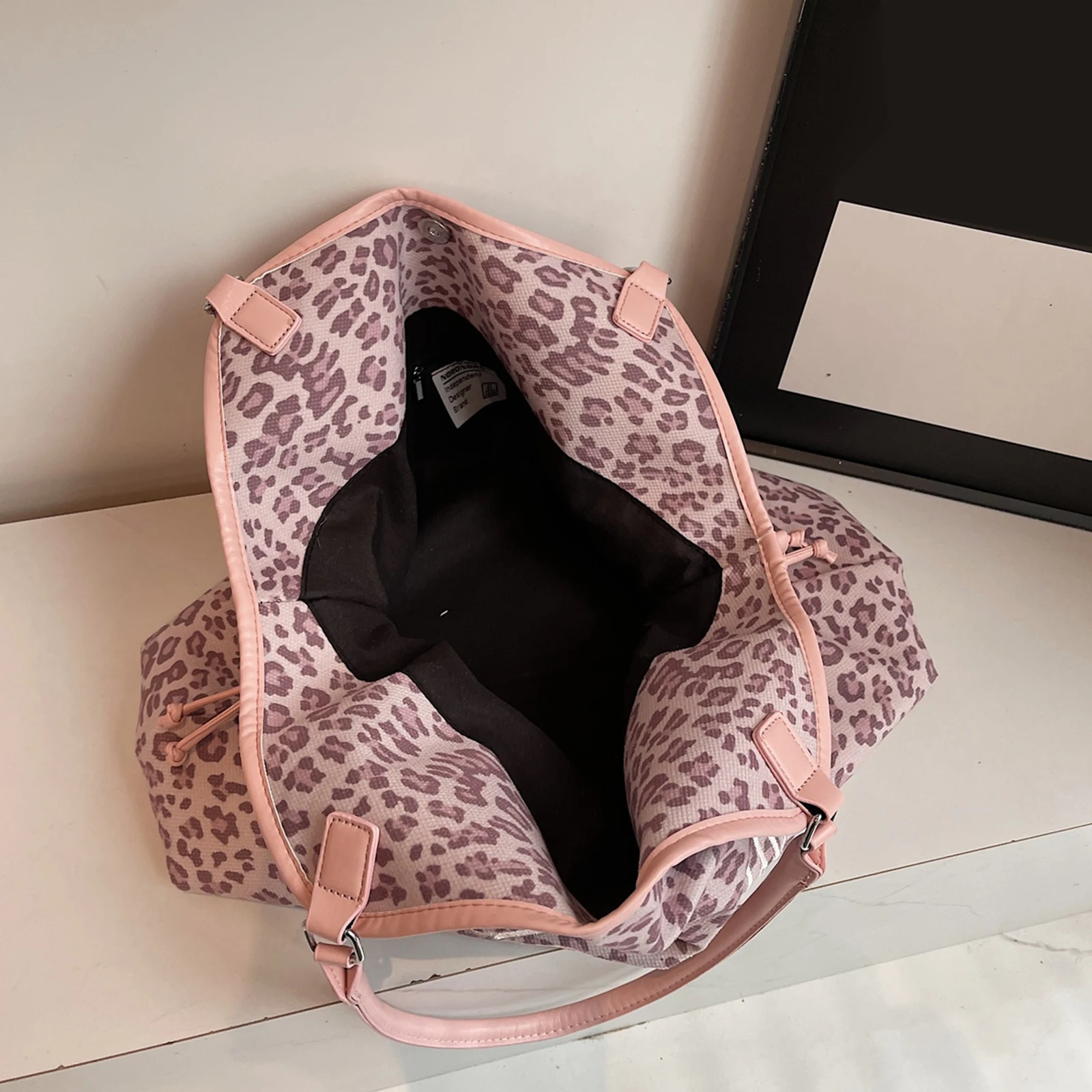 

Retro Shoulder Tote Bags For Women Faux Suede Embroidery Big Capacity Shopper Simple Fashion Designer Handbags Luxury 2026