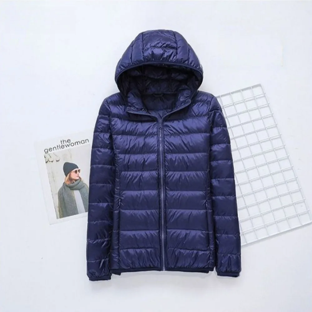 Ultraleichte dünne Daunen mantel Frauen 2023 Herbst Winter 90% weiße Enten Daunen jacke lässig Kapuze warm halten tragbare Damen Outwear