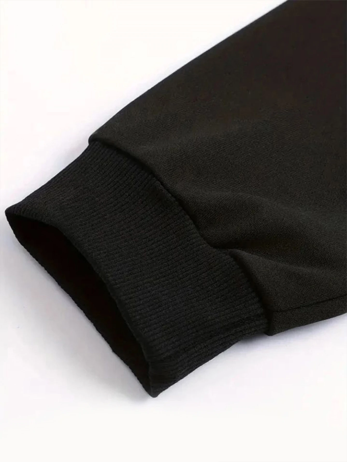 Moletom feminino com capuz Pasta Lover Club aconchegante moletom gráfico preto com estampa espaguete de tomate manga comprida com bolso canguru