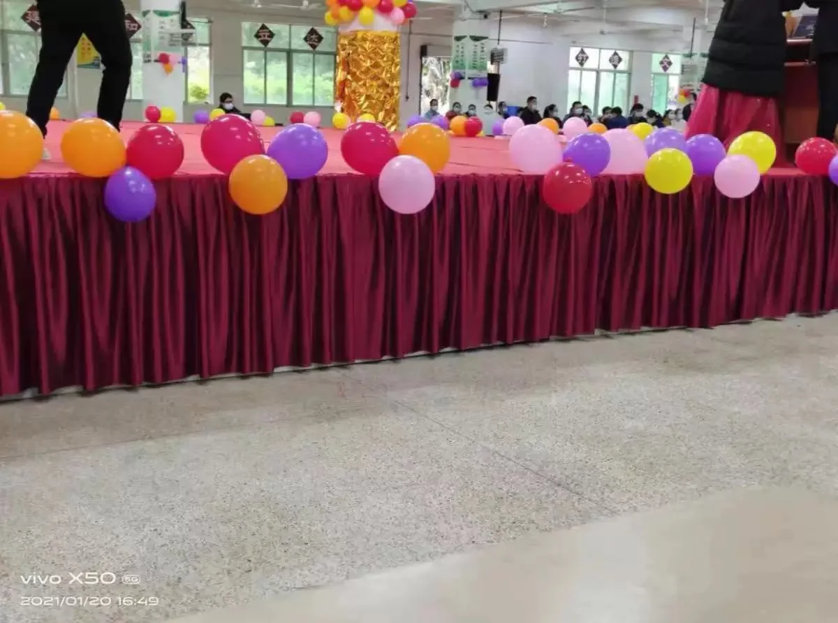 Thick Velvet Banque…