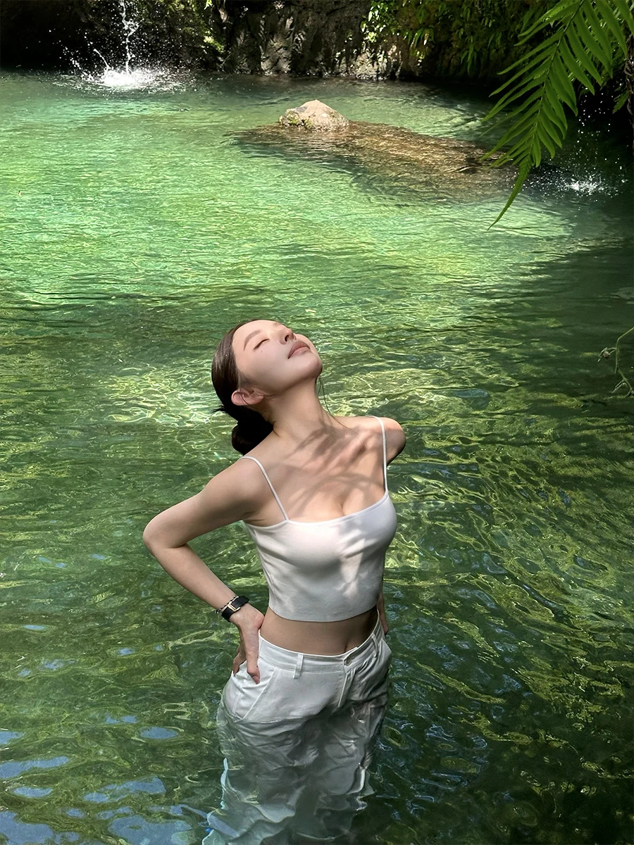 

Женский трикотажный топ Good Morning Fan Fan: гладкий, комфортный, на тонких бретелях, четыре цвета, базовый, универсальный, весна-лето