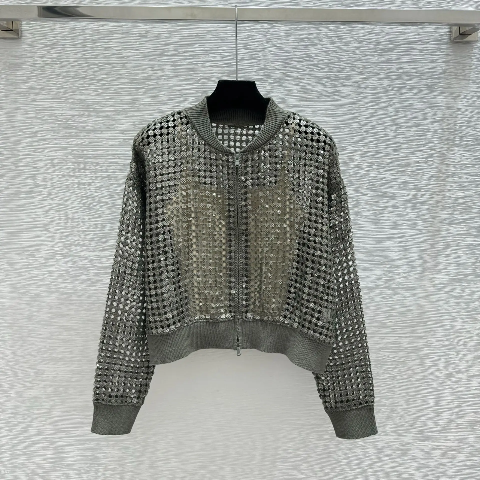 2026 Summer High-Quality Fashion: Women'S Cutout Polo Shirt—Sequined, Cropped Knit Top - view 4