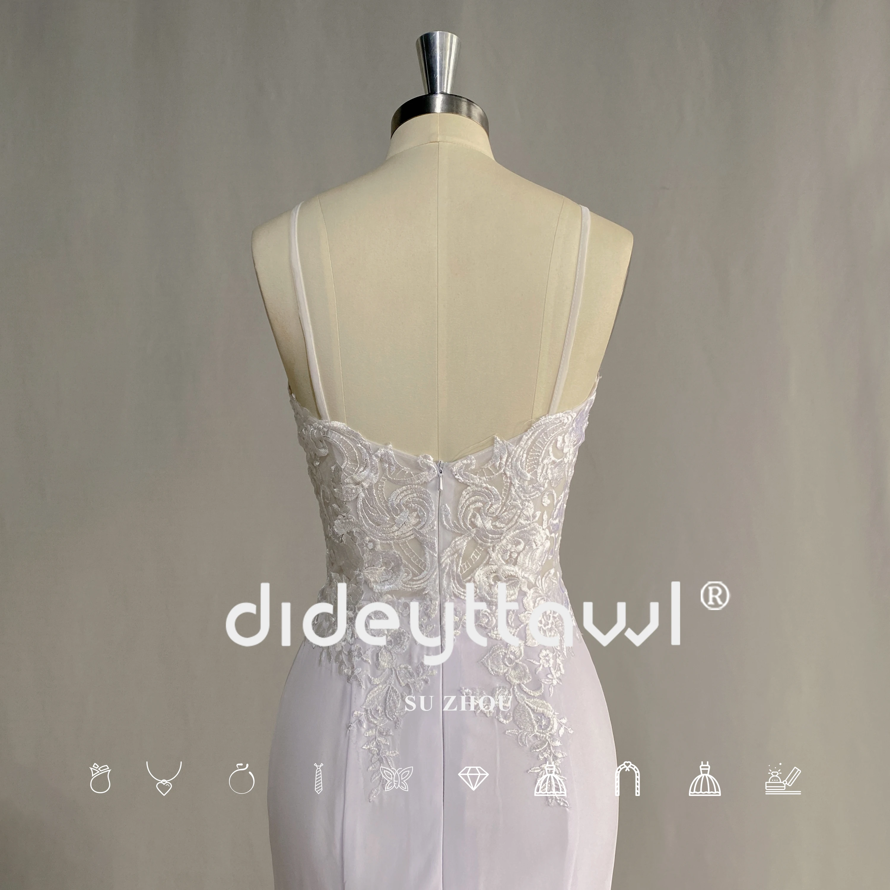 DIDEYTTAWL Sleevess Spaghetti Straps Mermaid Wedding Dress 2023 V Neck Lace Appliques Sweep Train Modern Bride Gown