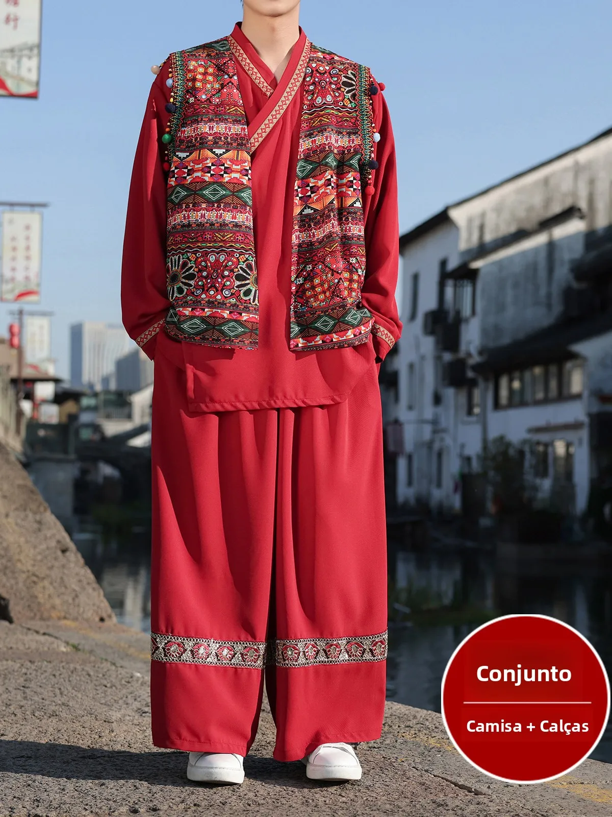 ensemble-deux-pieces-decontracte-pour-homme-chemise-ethnique-et-pantalon-large-–-tendance-printemps-coupe-ample-et-confortable-style-ethnique-chinois