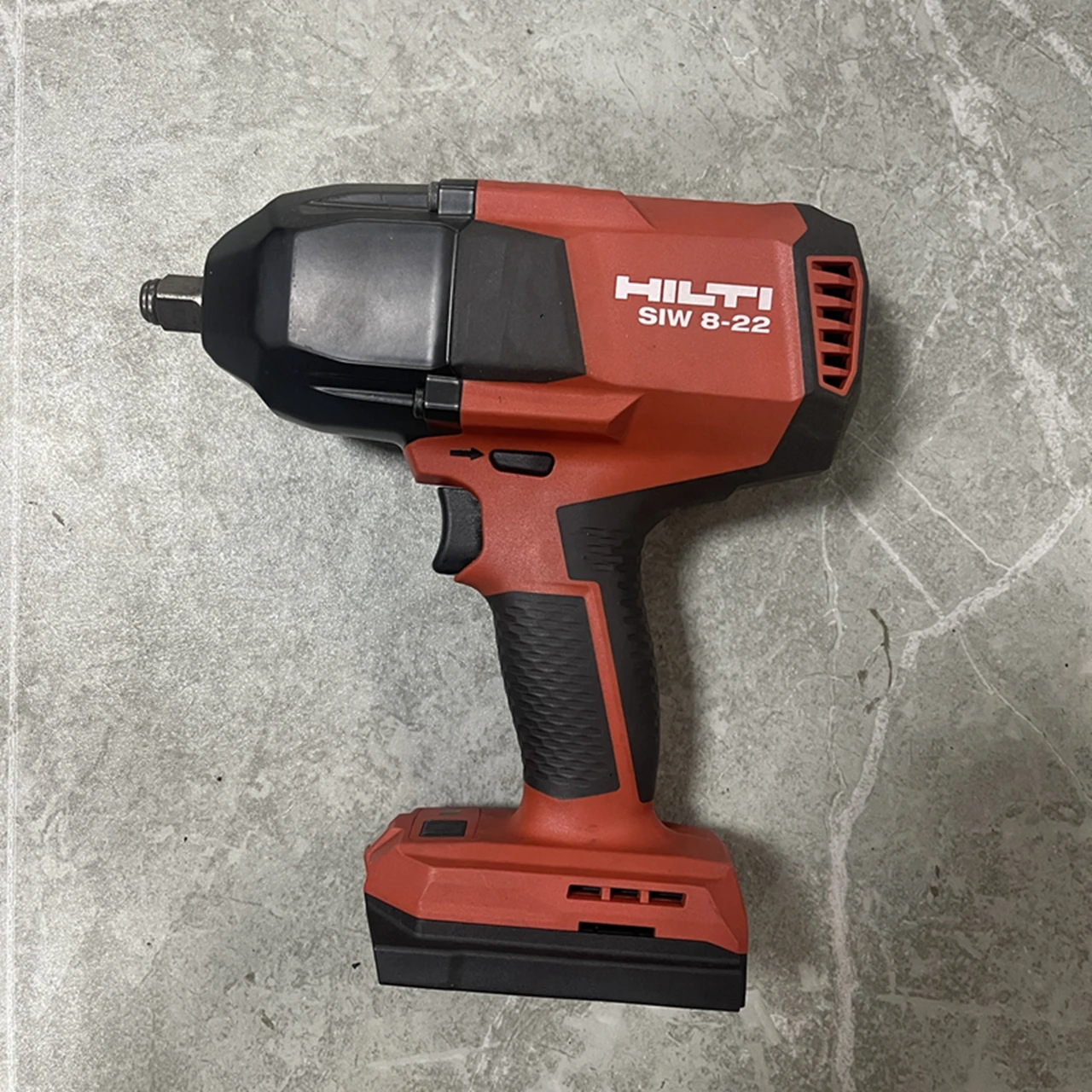 

HILTI SIW 8-22 Cordless Impact Wrench 22V Rechargeable High-torque Household Repair Power Tool Wrench SIW8-22 second-hand