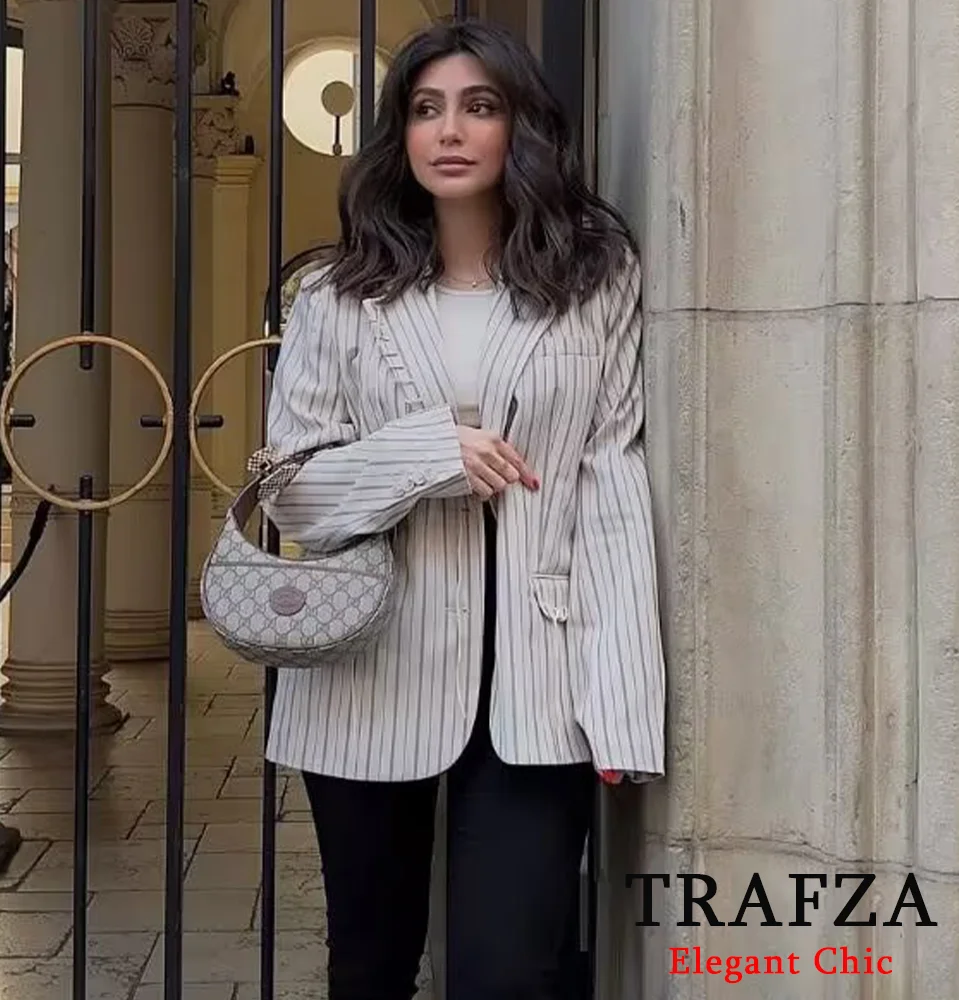 TRAFZA Commuter Striped Casual Blazer Women\'s Lapel Buttons Blazer New 2024 Autumn Fashion Urban High Street Blazer