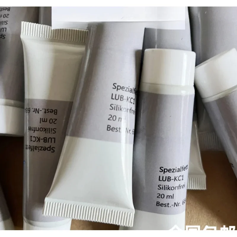 

Ремкомплект мастила для цилиндров LUB-KC1 силикон 20 мл 684474