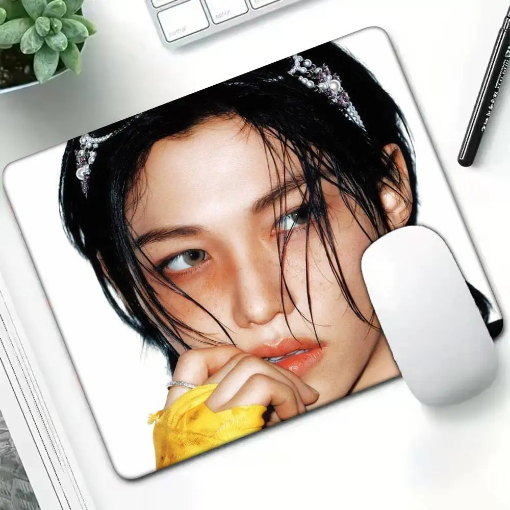 1pc 가수 F-Felix 마우스패드 게이머용 소형 락엣지 컴퓨터 책상 패드 직사각형 미끄럼 방지 고무