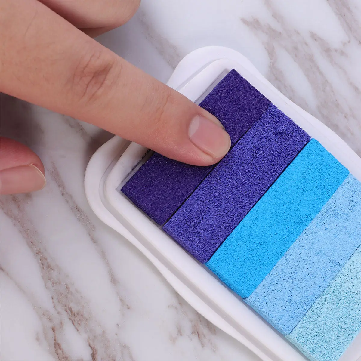 

Набор для творчества: 5 цветов градиентных чернильных подушечек, безопасные, нетоксичные, для детей, для штамповки на бумаге, ткани, дереве. Идеальный набор для рукоделия, подарок для творчества своими руками.