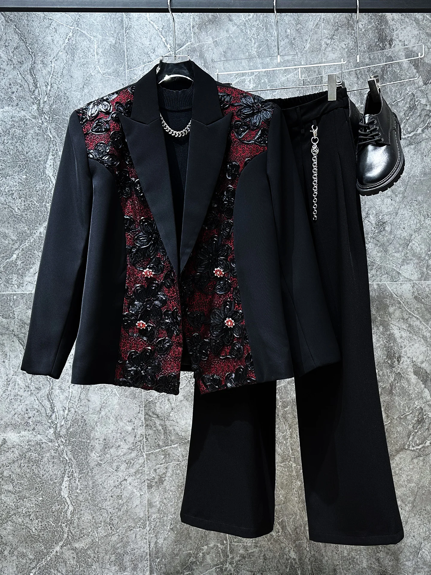 

Модный мужской пиджак с вышивкой и 3D-аппликацией, молодежный стиль, осенняя одежда, длинный рукав, с цветочным принтом