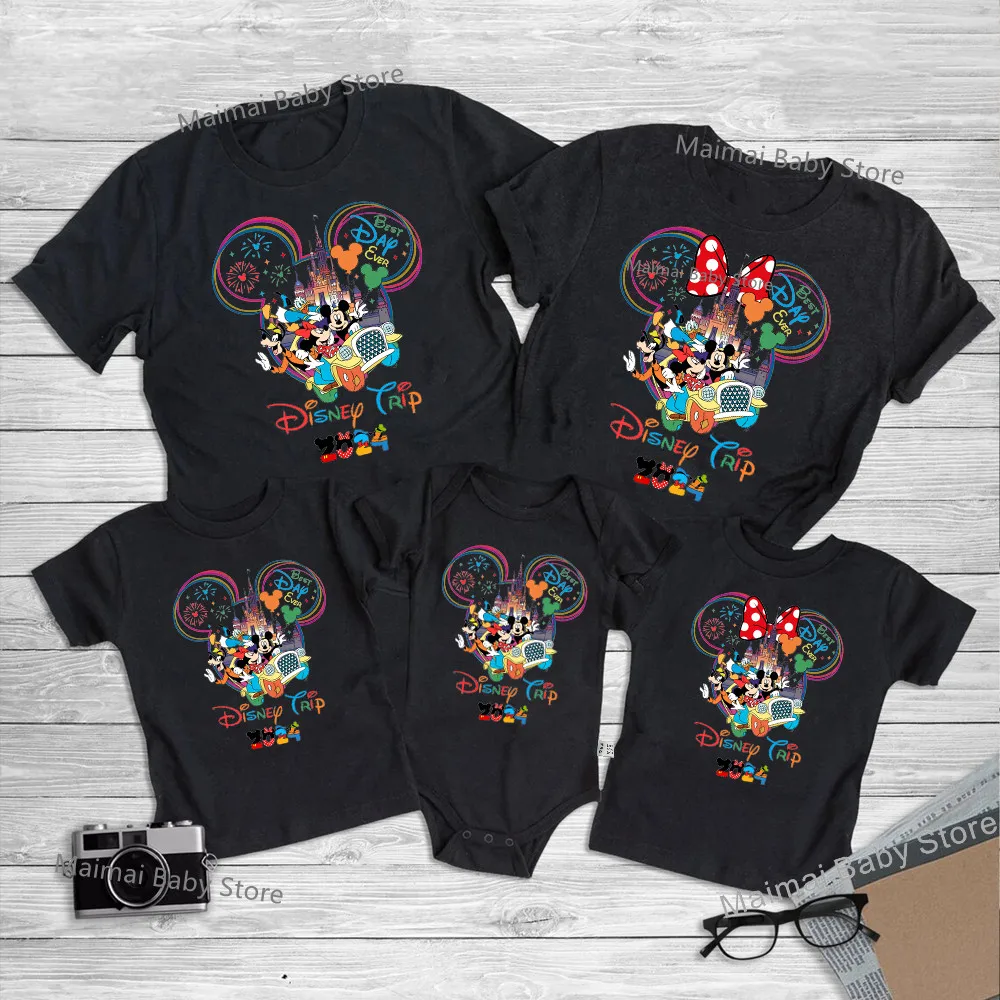 

New Disney Trip 2024 Family Matching Shirts Funny Look Dad Mom Kids Tees Mickey Minnie Tshirts First Disneyland Vacation Outfits